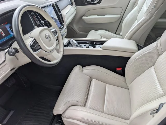 Used 2023 Crystal White Volvo B5 Ultimate Dark Theme image 8
