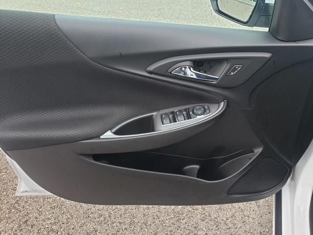 Used 2023 White Chevrolet LT image 11