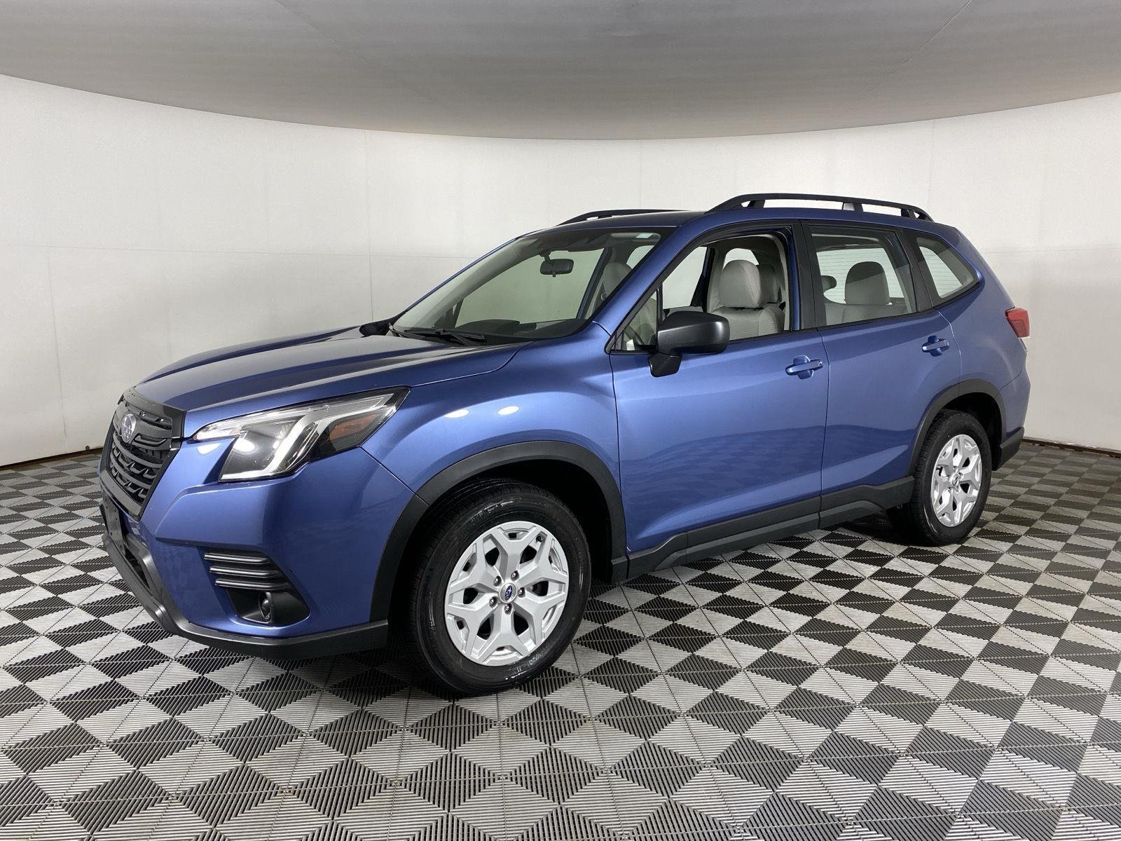 Used 2024 Horizon Blue Pearl Subaru Base image 3