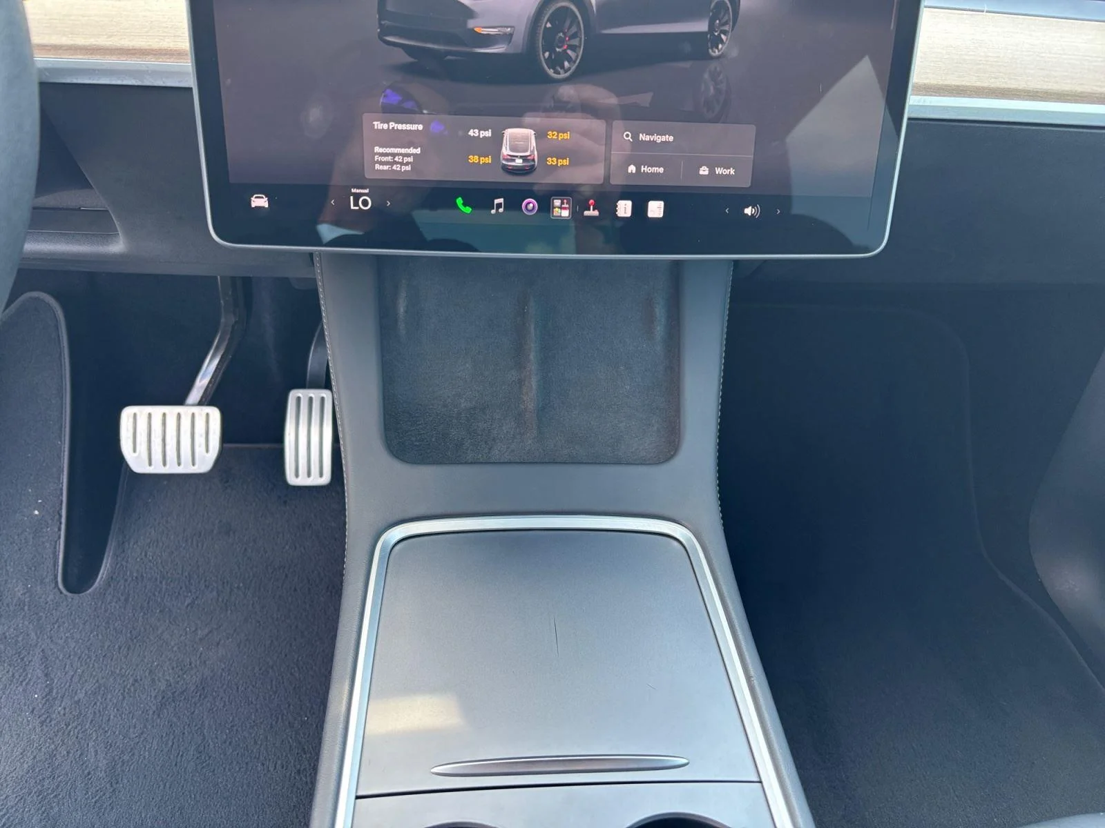 Used 2023  Tesla Performance image 12
