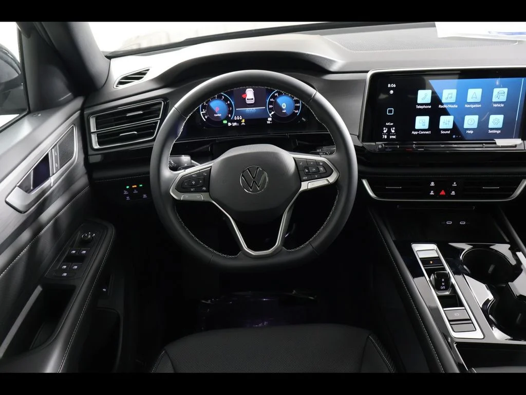 New 2026 Black Volkswagen 2.0T SE w/Technology image 16