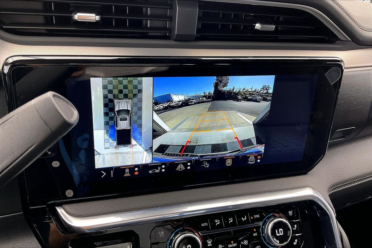 2026 GMC Sierra 2500HD Denali - Photo 13