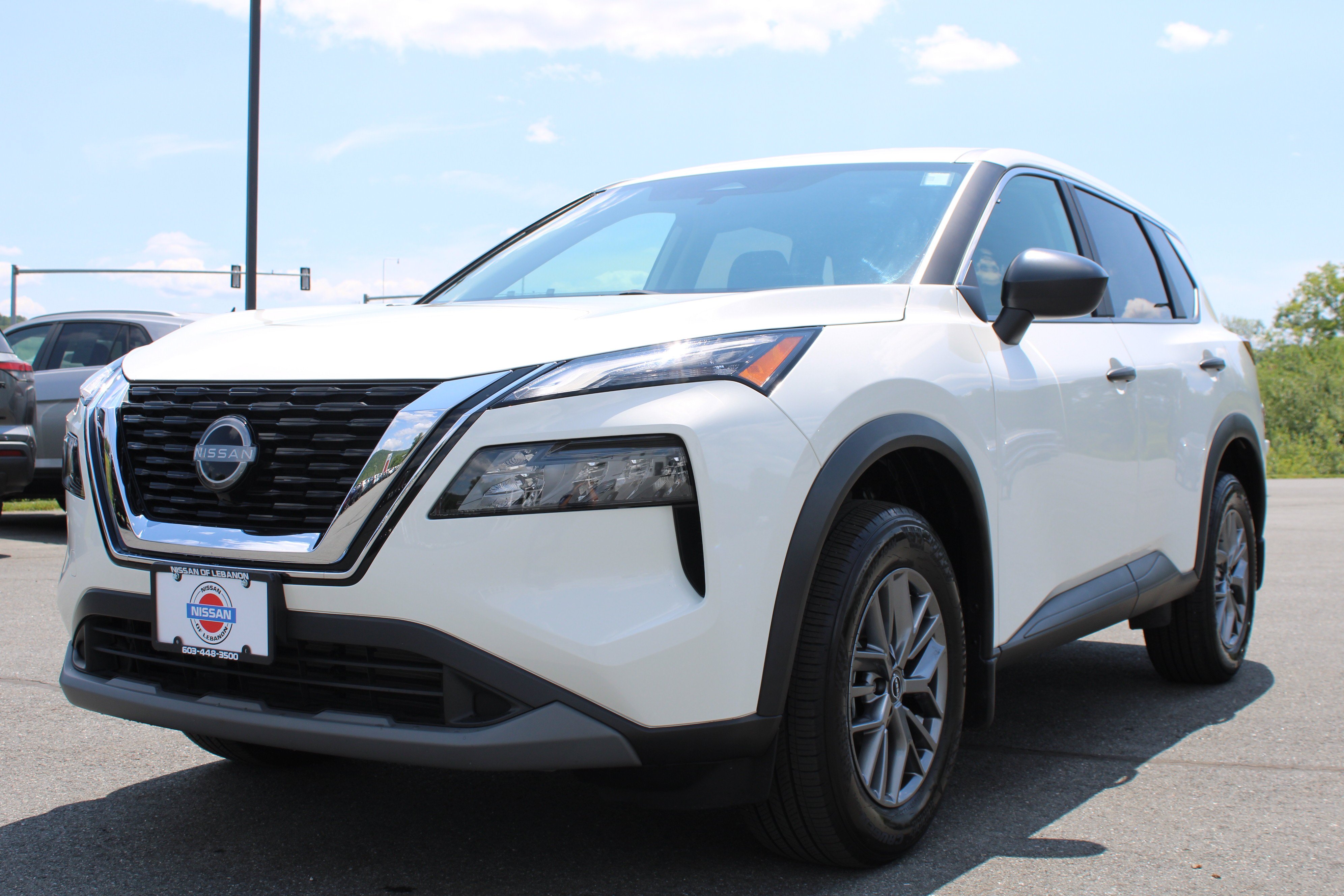 Used 2023 Glacier White Nissan S image 1
