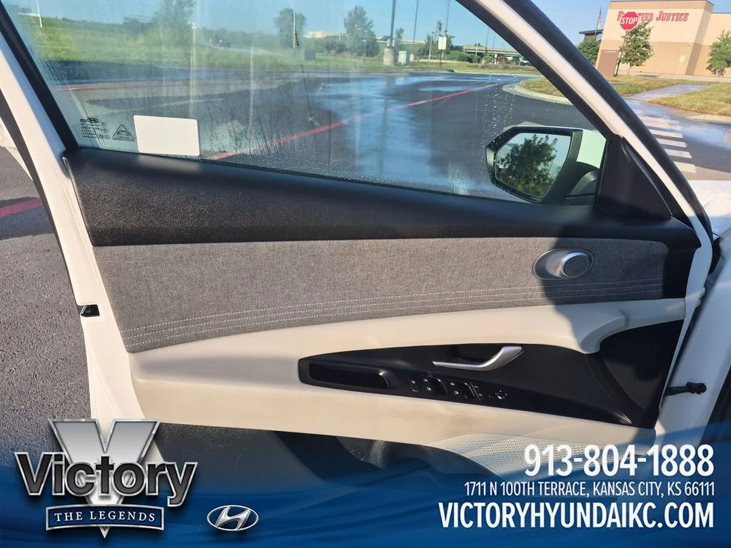 Used 2024 White Hyundai Limited image 10