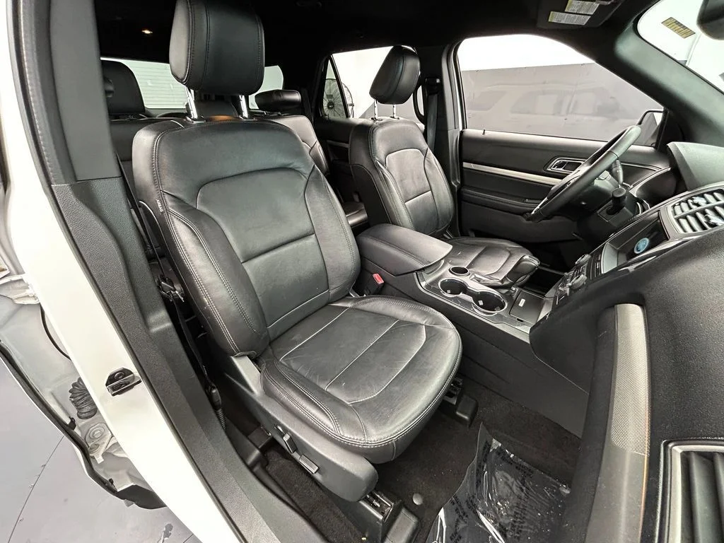 Used 2018 White Platinum Clearcoat Metallic Ford XLT image 43