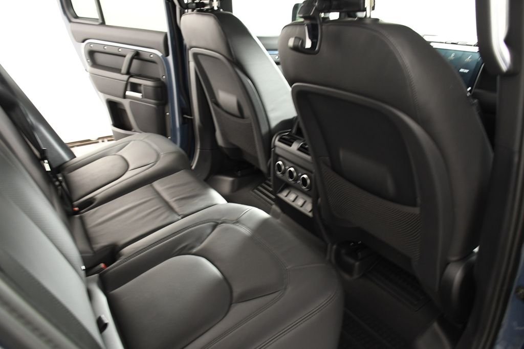 2026 Land Rover Defender X-Dynamic SE - Photo 22