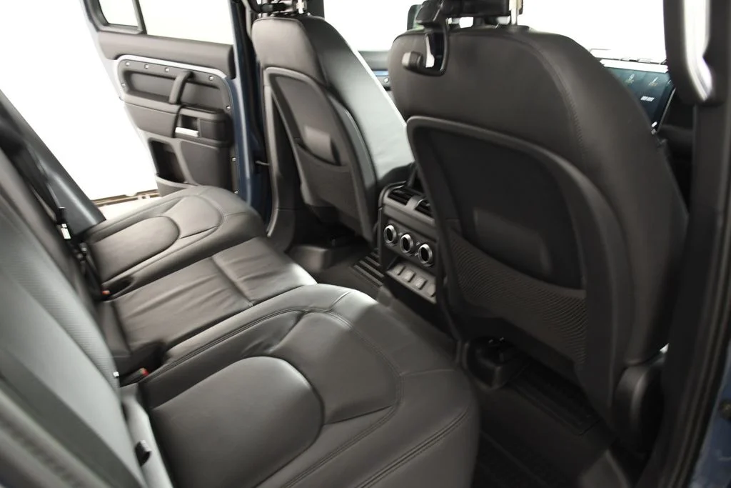 New 2026 Tasman Blue Land Rover X-Dynamic SE image 22