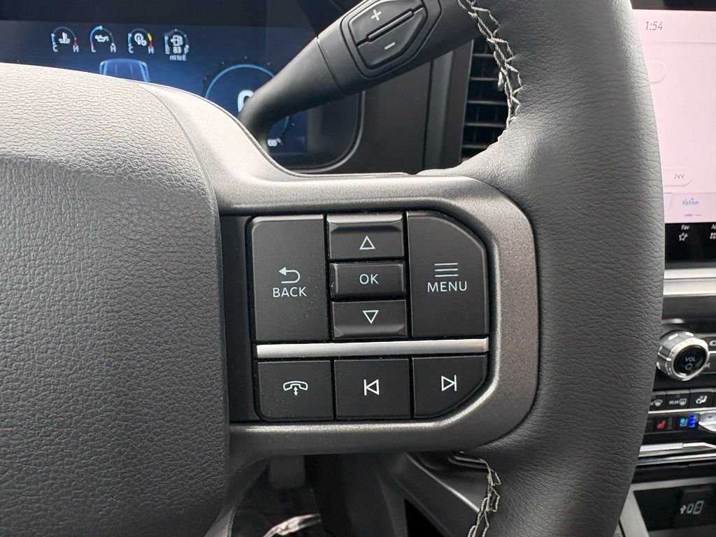 New 2026 Glacier Gray Metallic Tri-Coat Ford F-250® Lariat® image 27