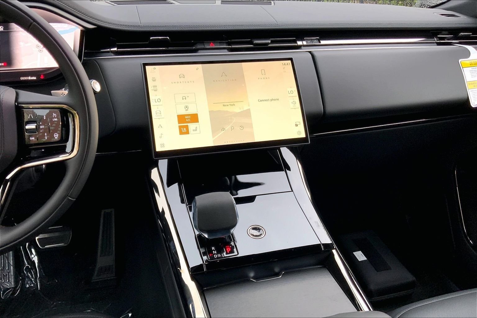 New 2026 Fuji White Land Rover Dynamic SE image 6