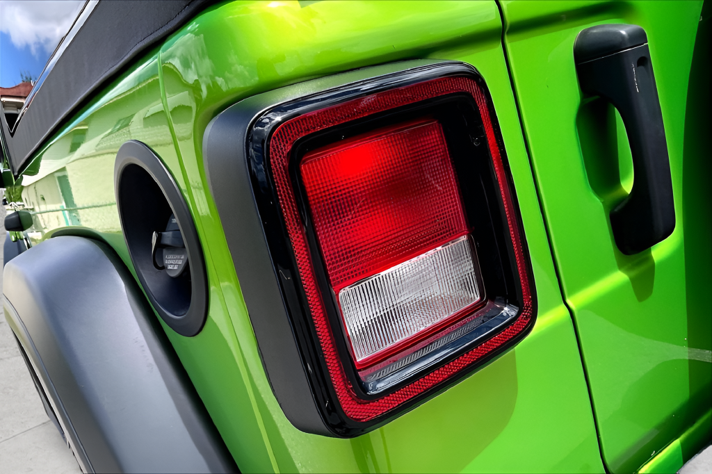 Used 2025 Green Jeep Sport image 32