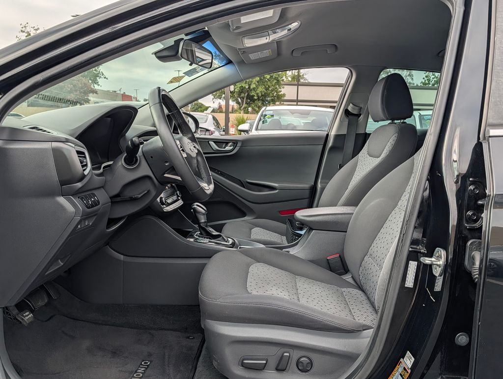 2017 Hyundai Ioniq SEL - Photo 11