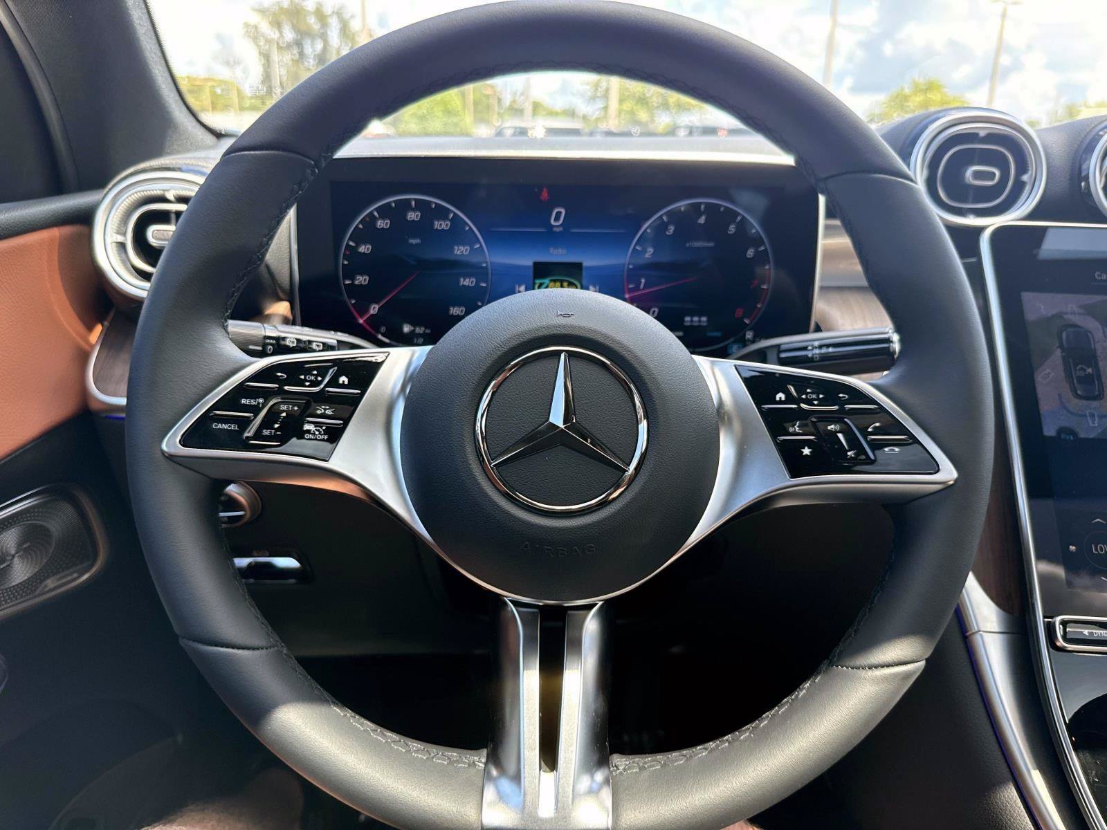 New 2027 Polar White Mercedes-Benz 300 SUV image 28