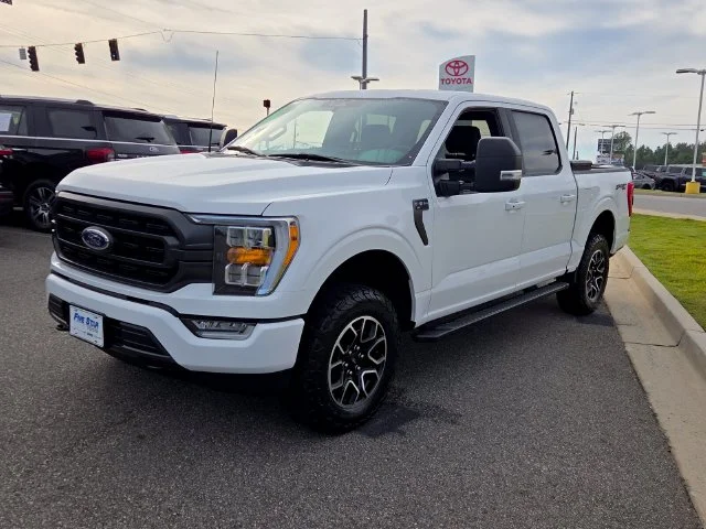 Used 2023 White Ford XLT image 3