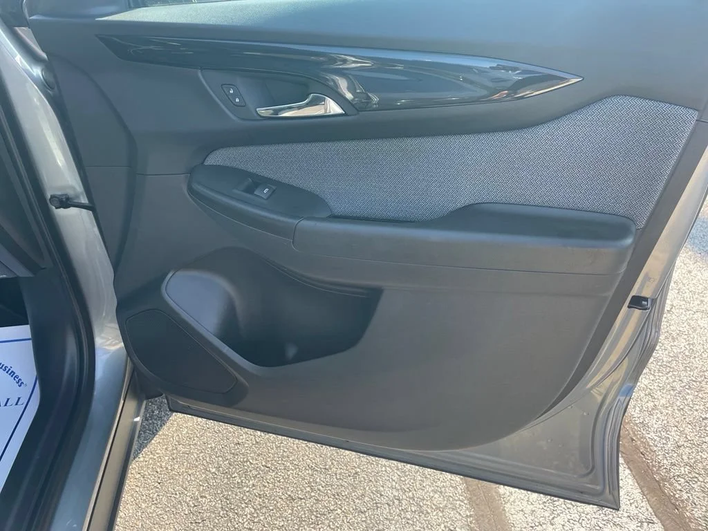 Used 2025 Sterling Gray Metallic Chevrolet LT image 17
