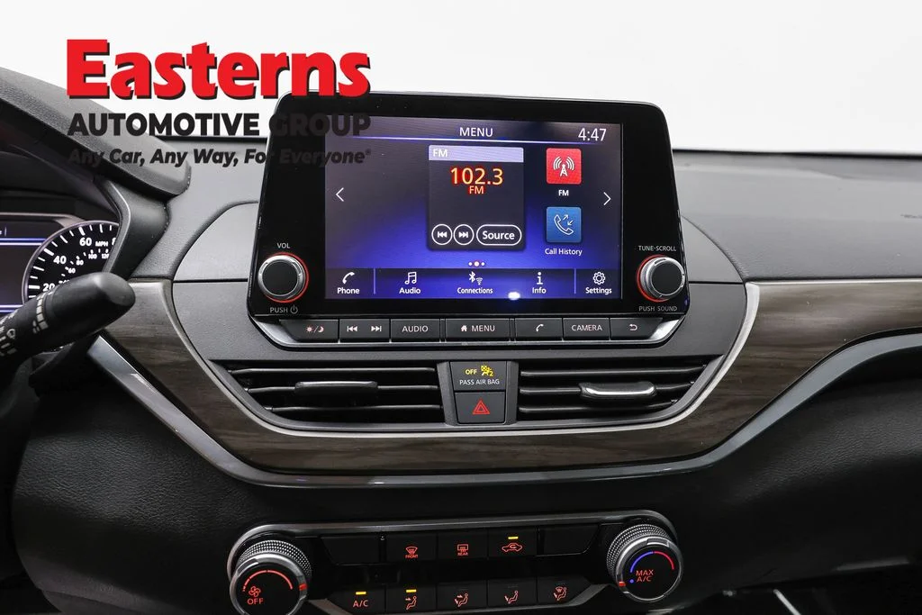 Used 2023 Black Nissan 2.5 SV image 12