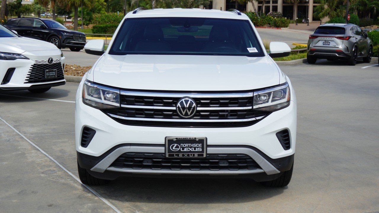 Used 2021 White Volkswagen 2.0T SE w/Technology image 2