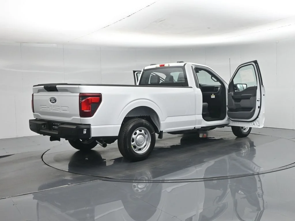 New 2026 Oxford White Ford XL image 24
