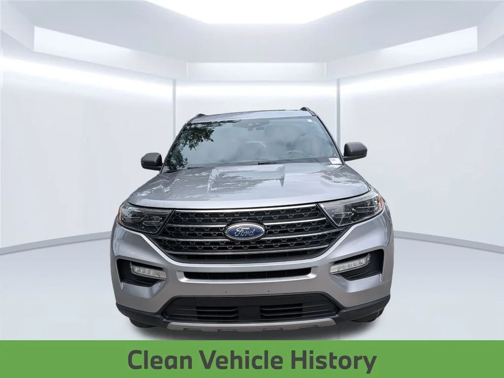 Used 2020 Silver Ford XLT image 11