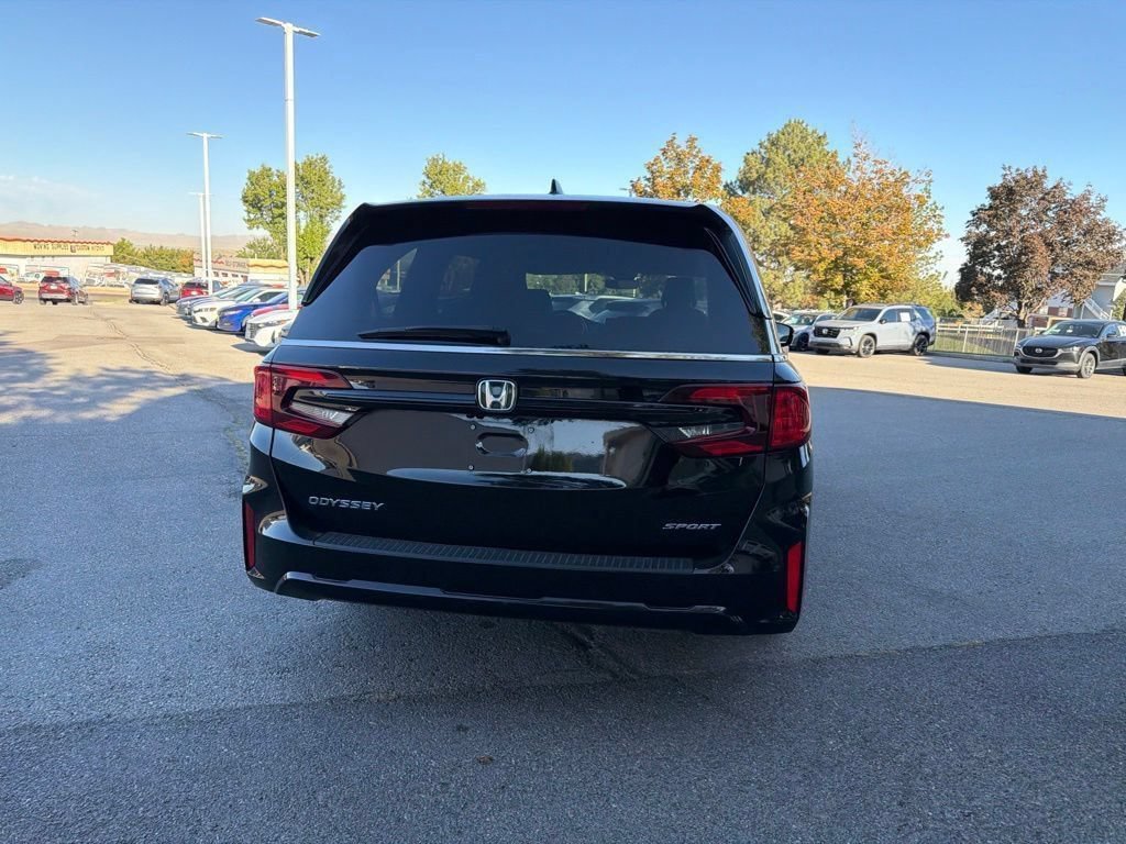 Certified Used 2025 Crystal Black Pearl Honda SPORT-L image 8