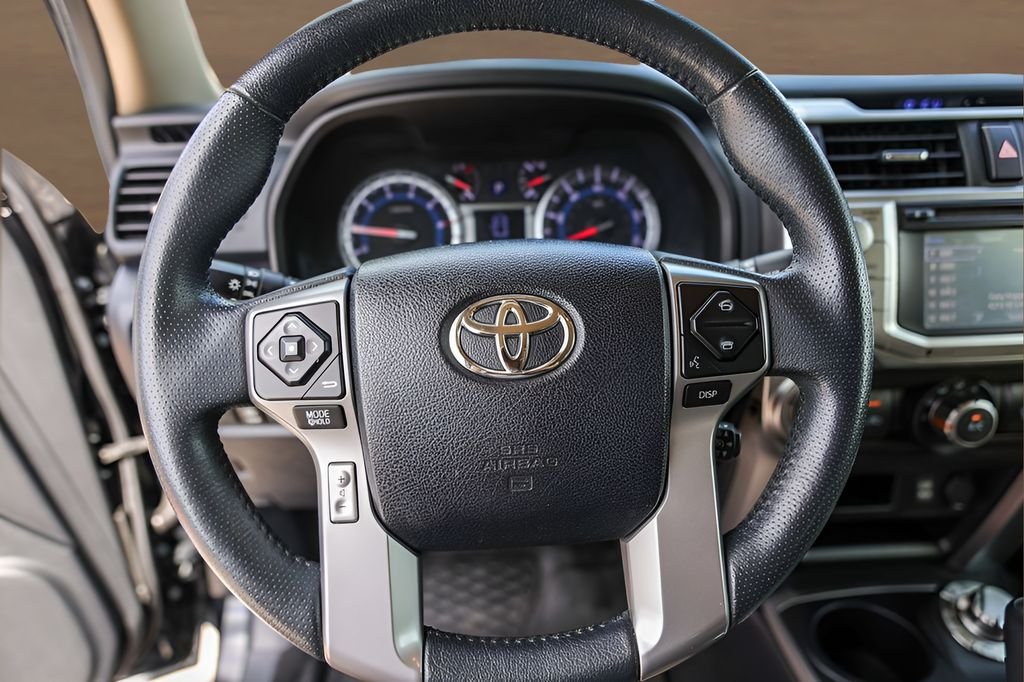 Used 2019 Black Toyota SR5 image 12