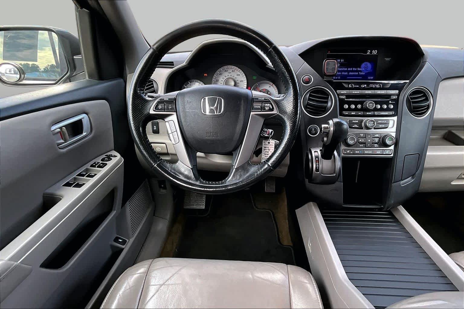 Used 2014 Alabaster Silver Metallic Honda EX-L image 6