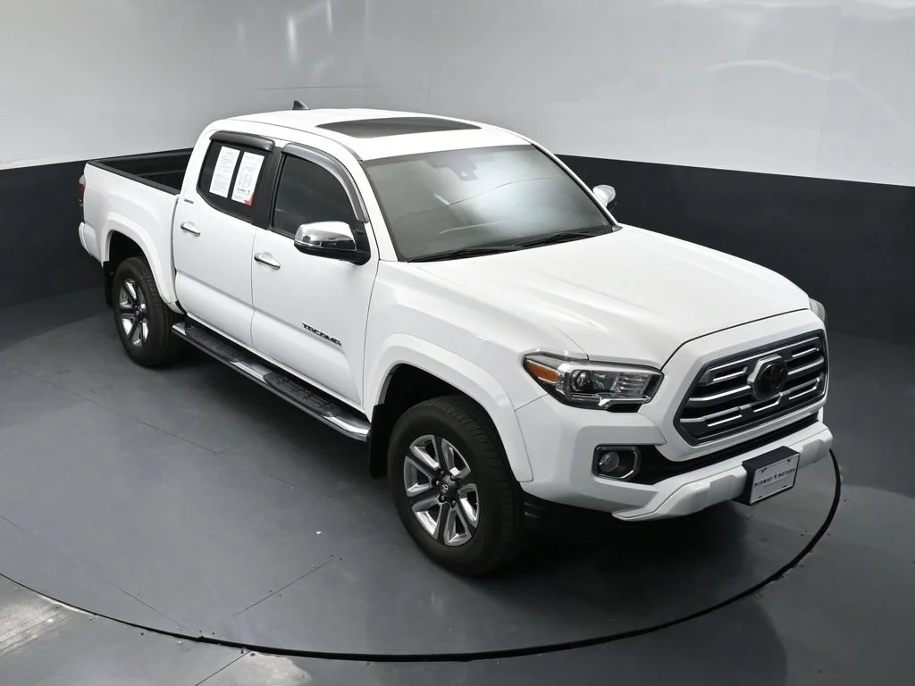 Used 2018 Super White Toyota Limited image 33