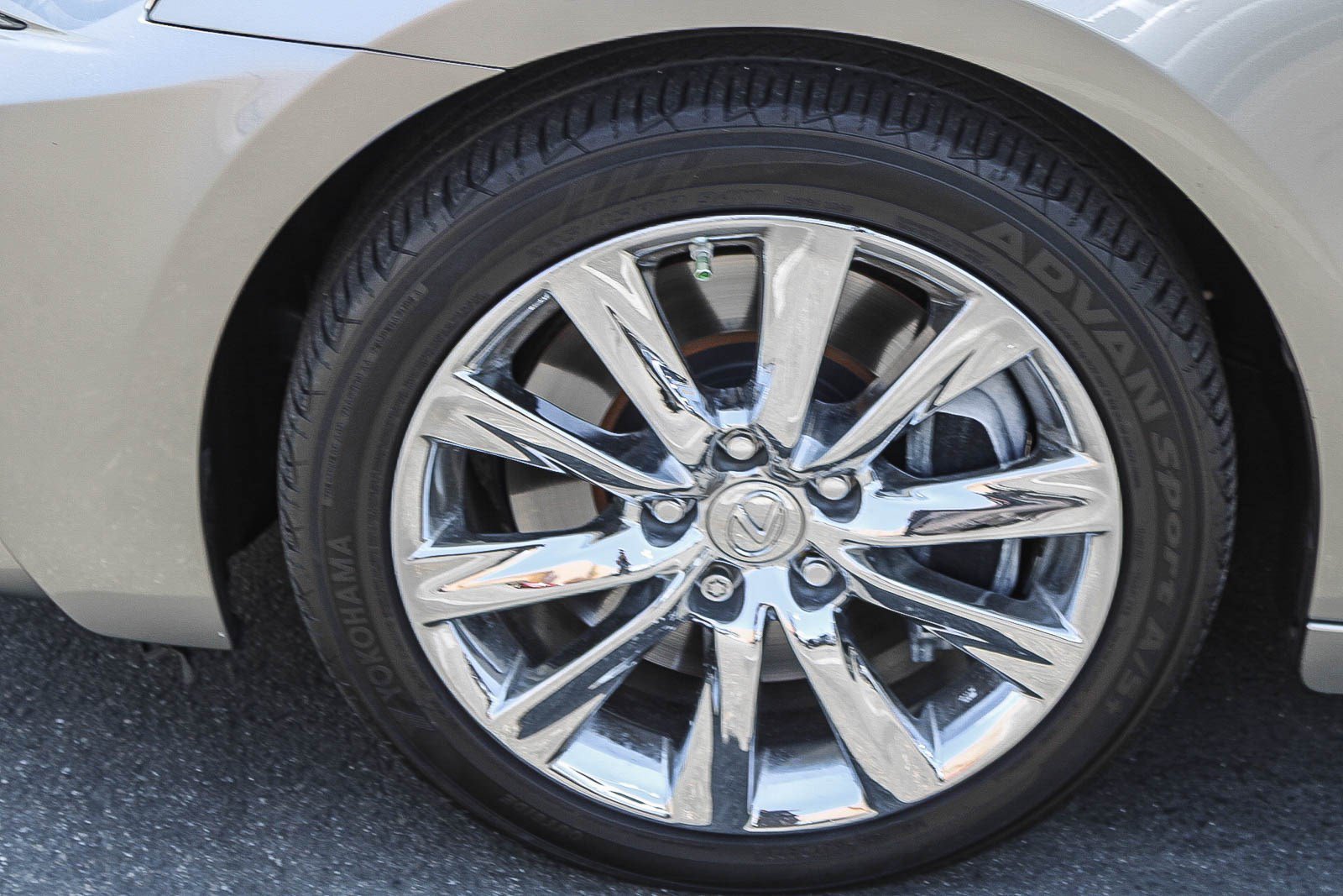 Used 2016 Atomic Silver Lexus 200t image 11