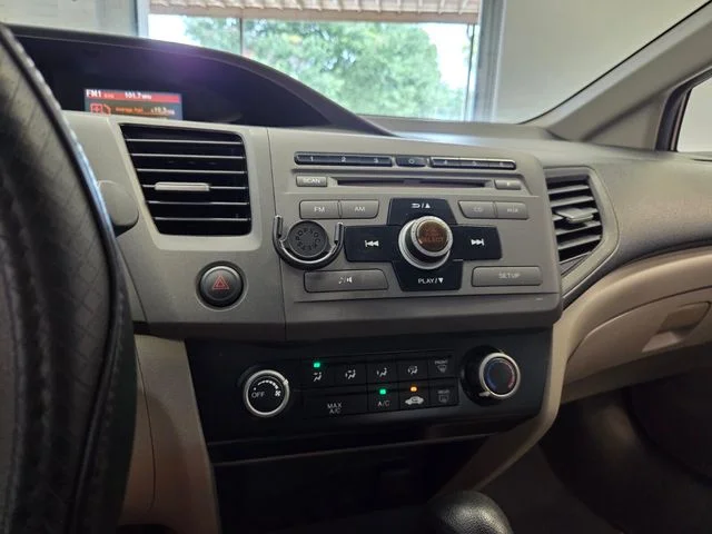 Used 2012  Honda LX image 22