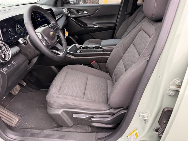 Used 2025 Green Chevrolet LT image 7