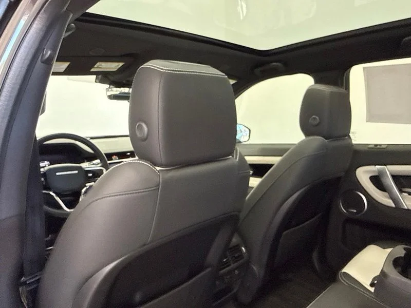 Used 2022  Land Rover SE R-Dynamic image 19