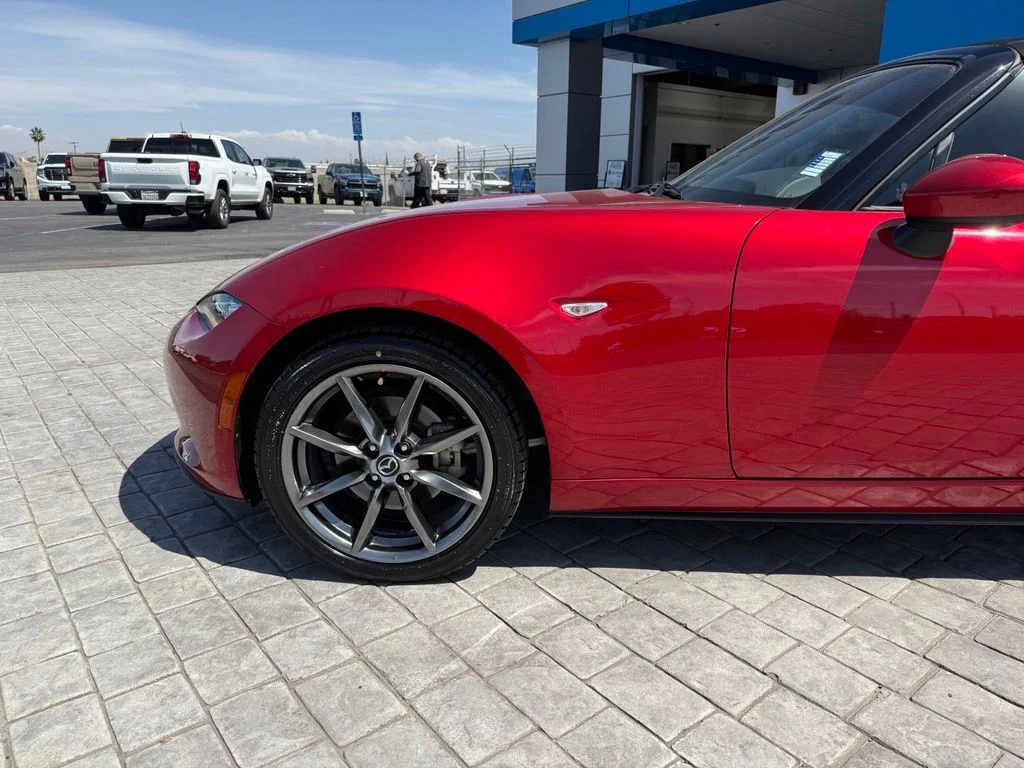 Used 2016 Red Mazda Grand Touring image 5
