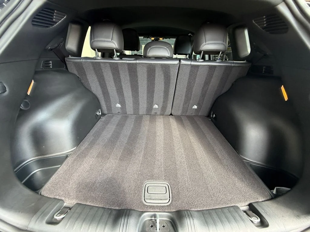 Used 2026 Black Jeep Latitude image 19