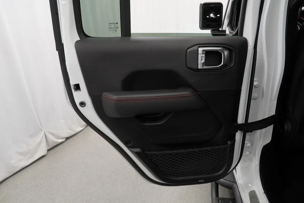 Used 2023 White Jeep Rubicon image 43