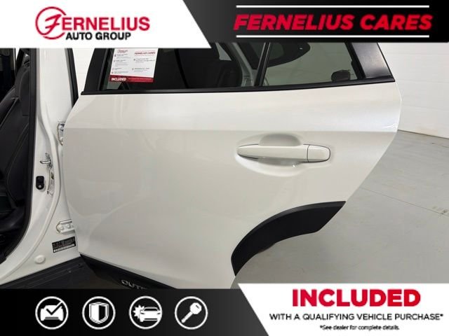 Used 2025 White Subaru Onyx Edition image 13
