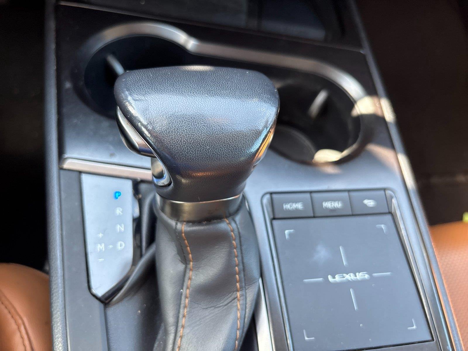 Used 2021 Eminent White Pearl Lexus UX 200 image 27