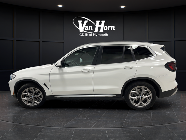 Used 2022 Alpine White BMW xDrive30i image 4