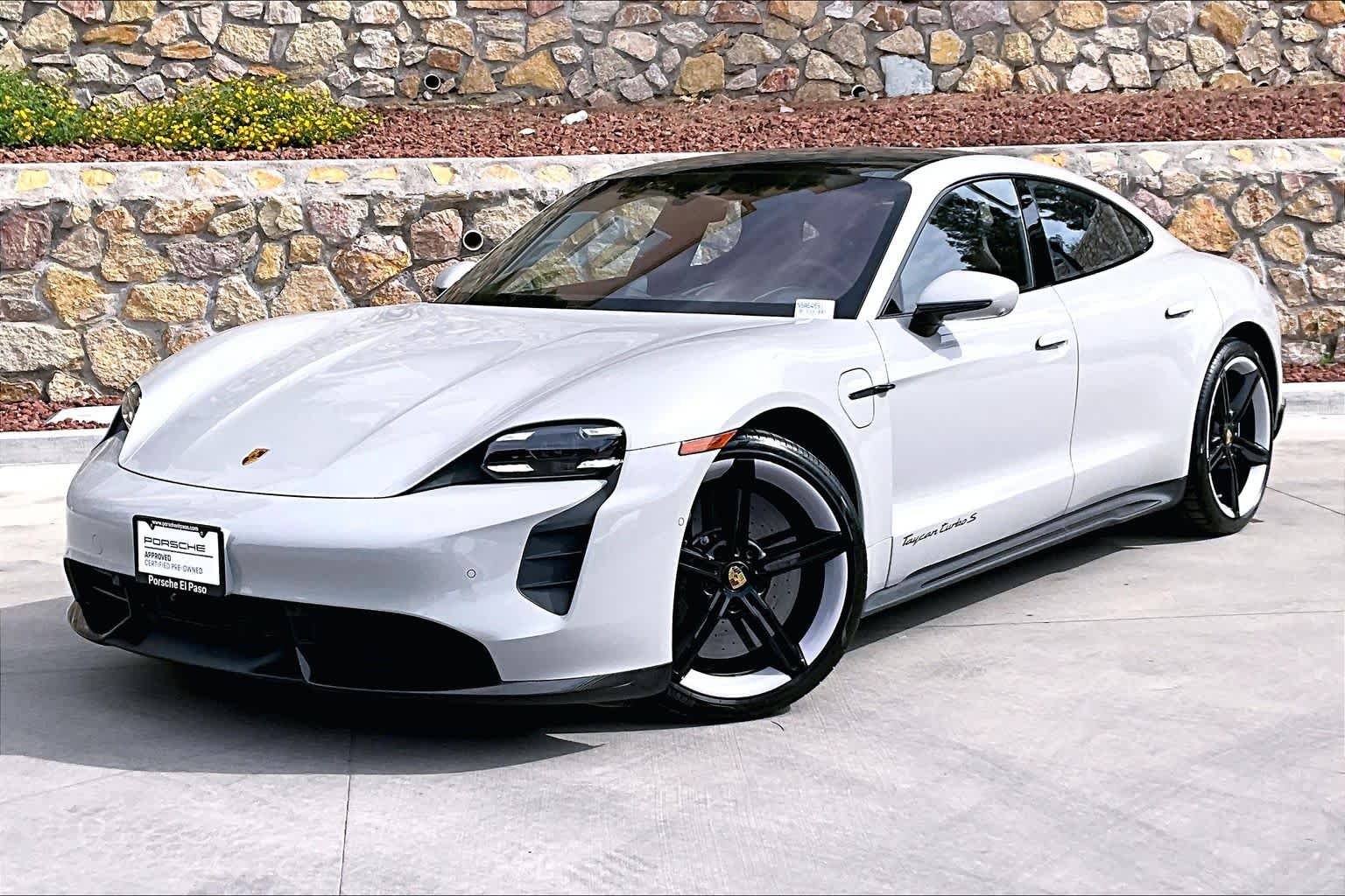 2022 Porsche Taycan Turbo S's photo