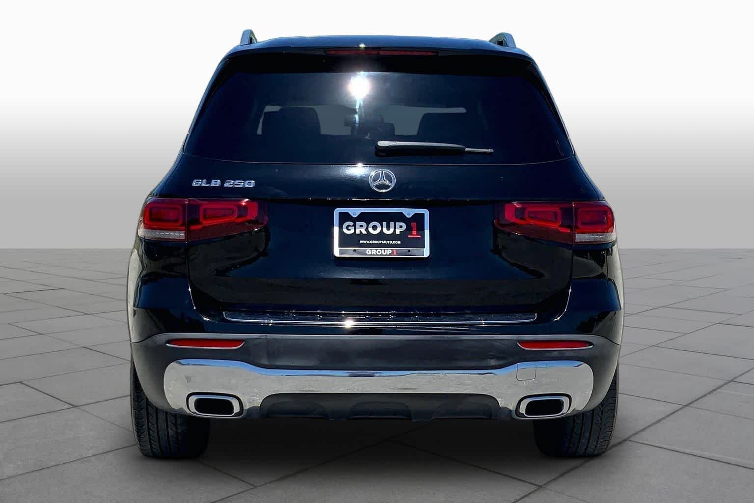 Used 2023 Night Black Mercedes-Benz GLB 250 image 5