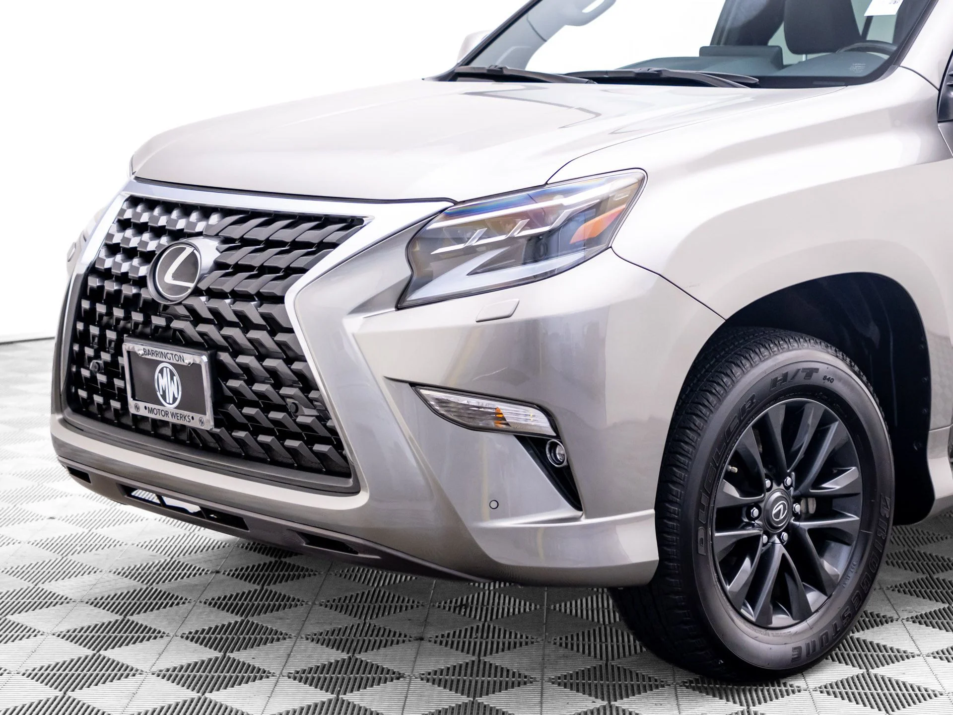 Used 2023 Silver Lexus 460 image 37