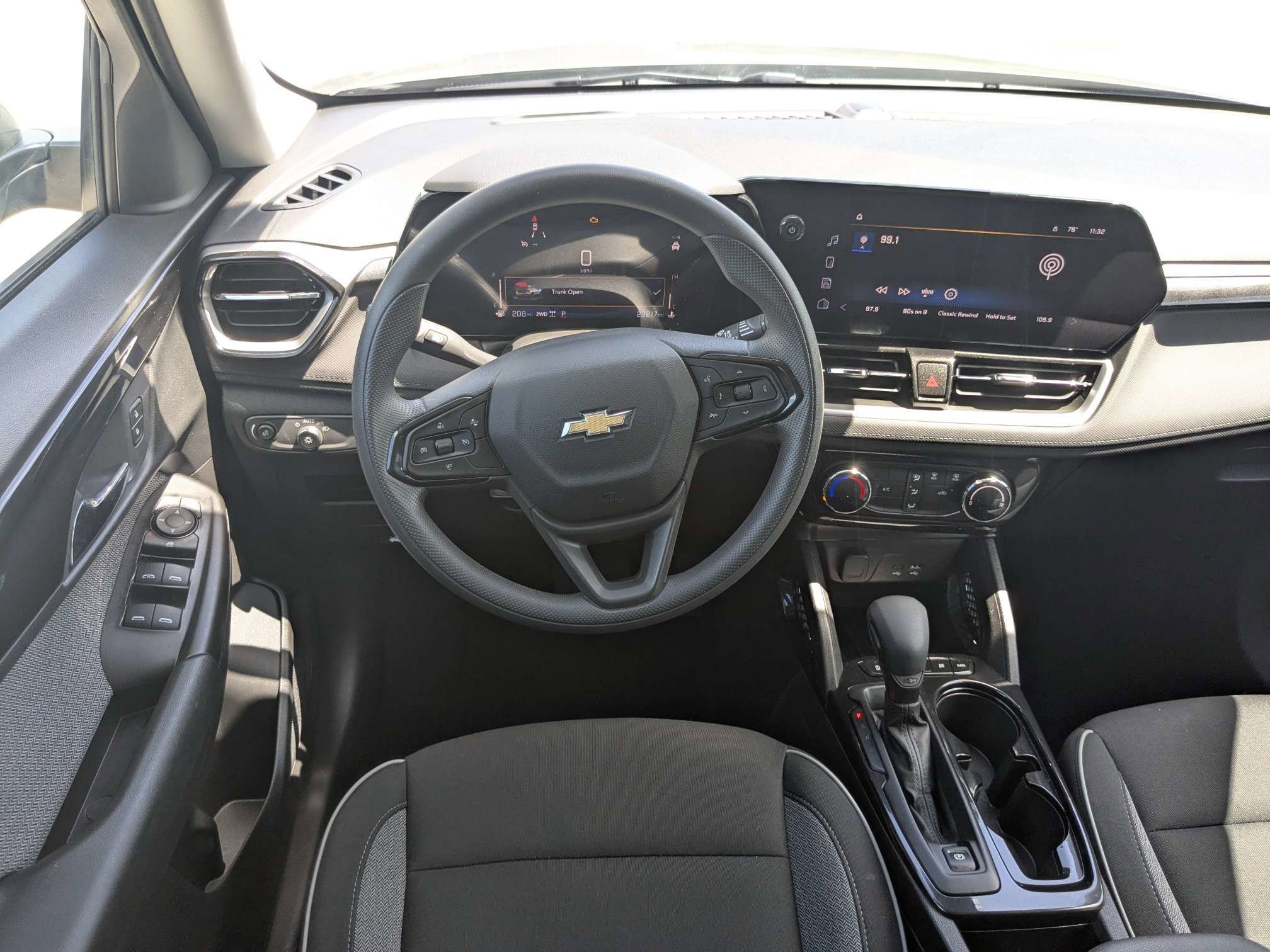 Used 2025 Sterling Gray Metallic Chevrolet LT image 19