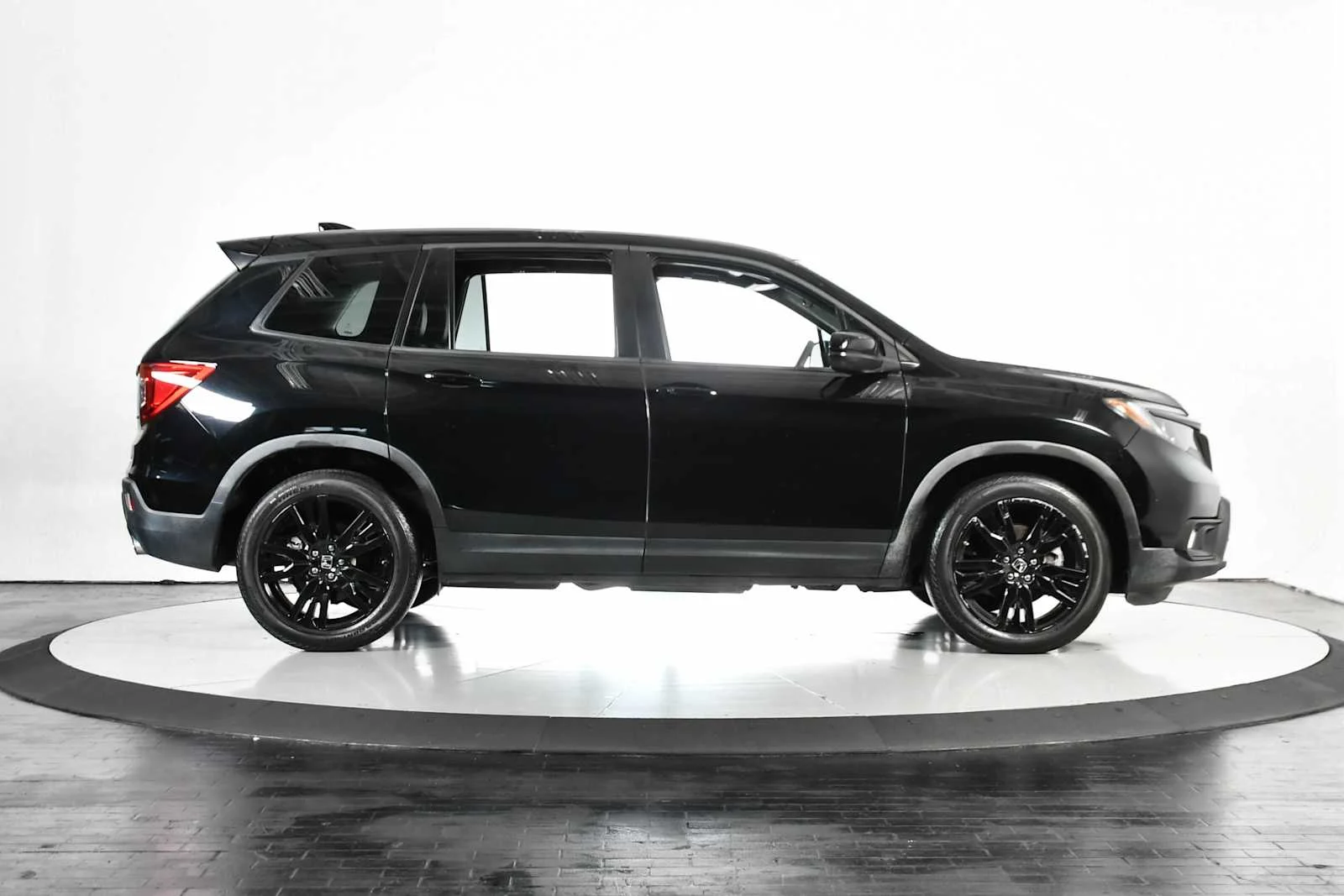 Used 2019 Crystal Black Pearl Honda Sport image 7