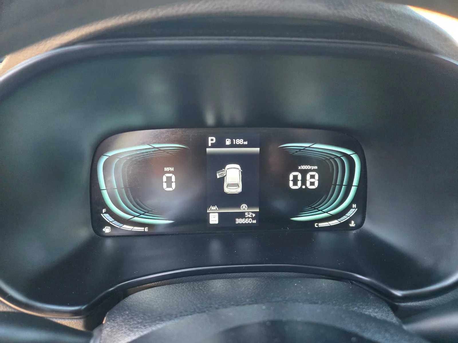 Used 2025  Kia LX image 18