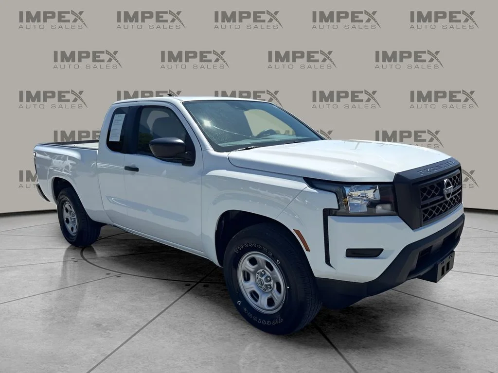 Used 2022 White Nissan S image 7