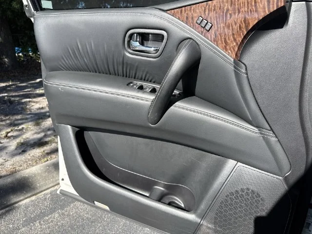 Used 2018 White Nissan SL image 30