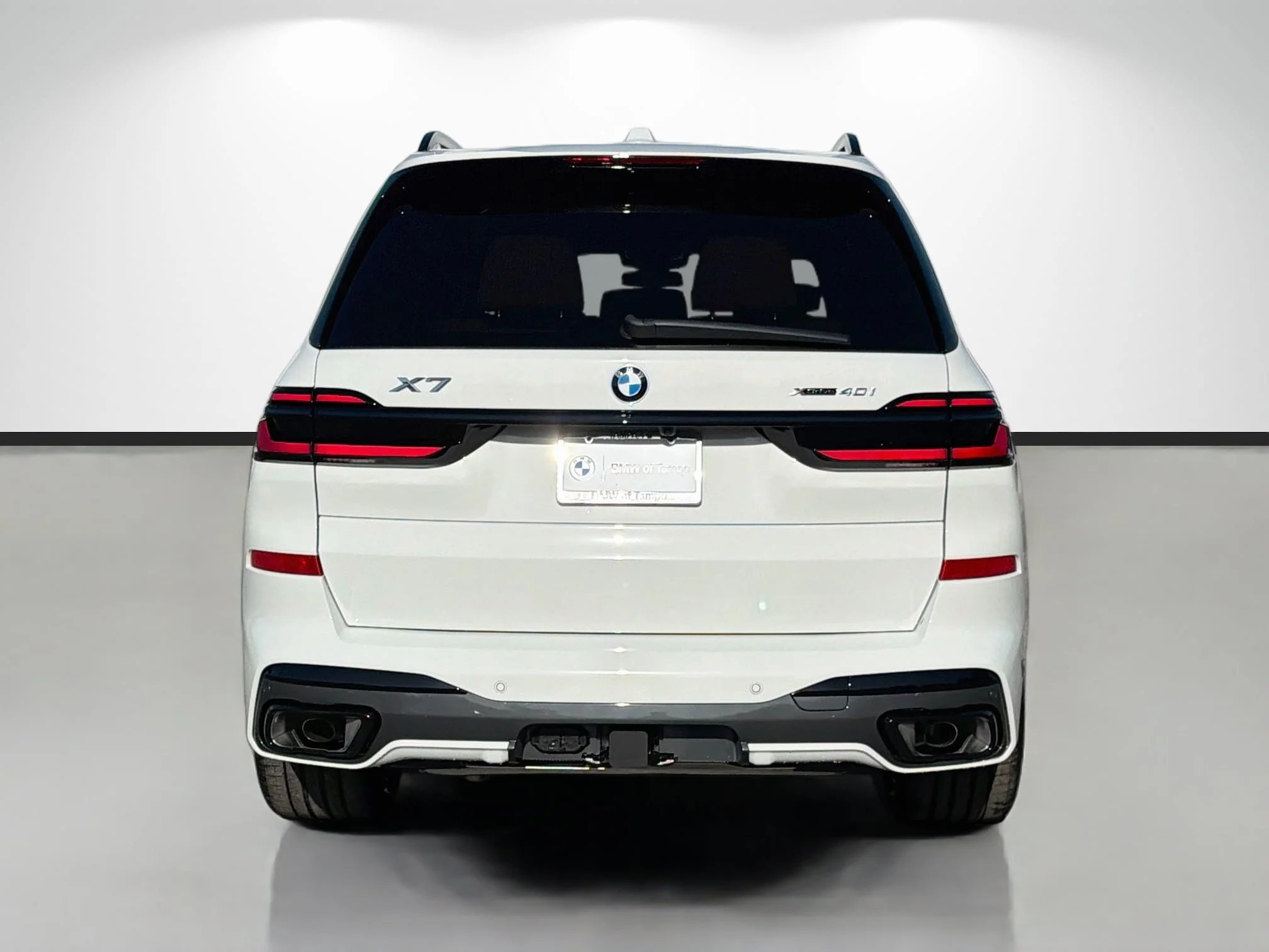 New 2027 Alpine White BMW xDrive40i image 4