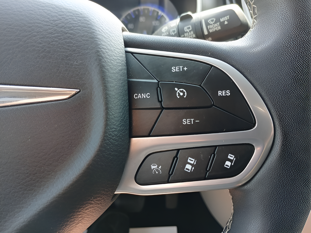 Used 2024 Silver Chrysler Touring L image 28