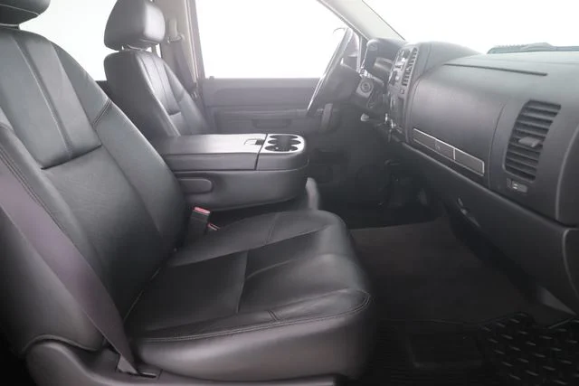 Used 2014 Red Chevrolet LT image 27