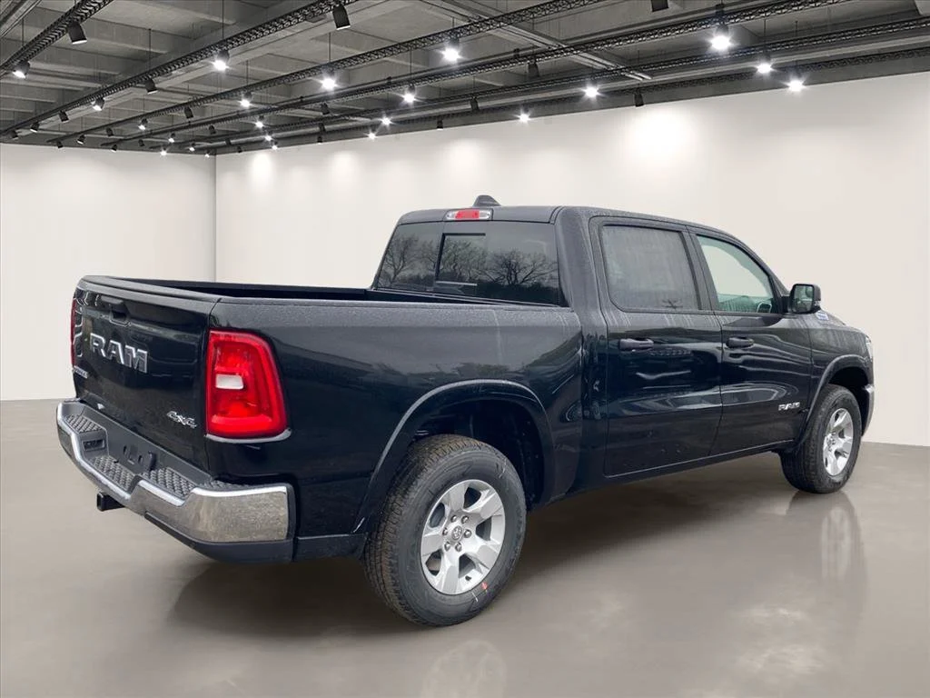 New 2026 Diamond Black Crystal Pearl-Coat Exterior Paint RAM Big Horn/Lone Star image 4