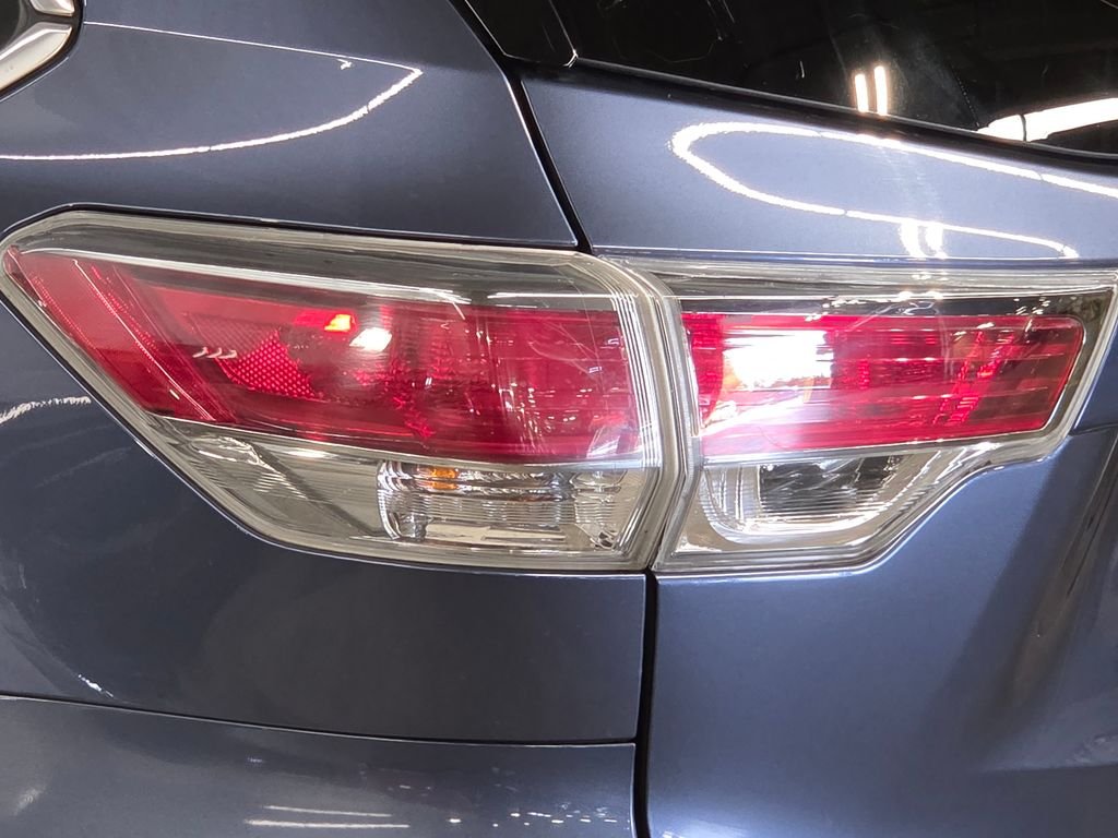 Used 2015 Blue Toyota Limited image 15