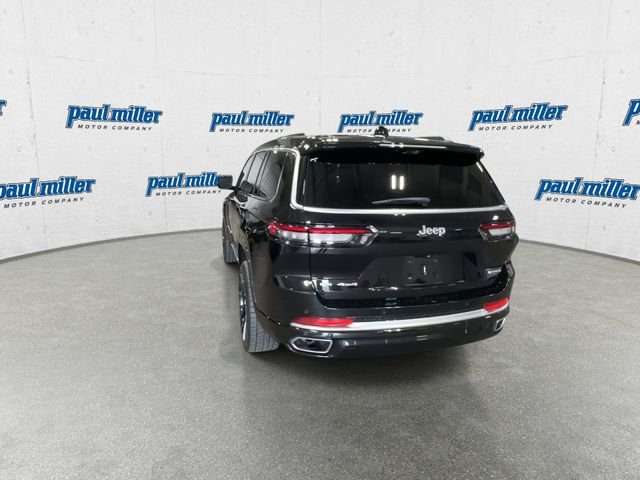 Used 2021 Black Jeep Summit image 9